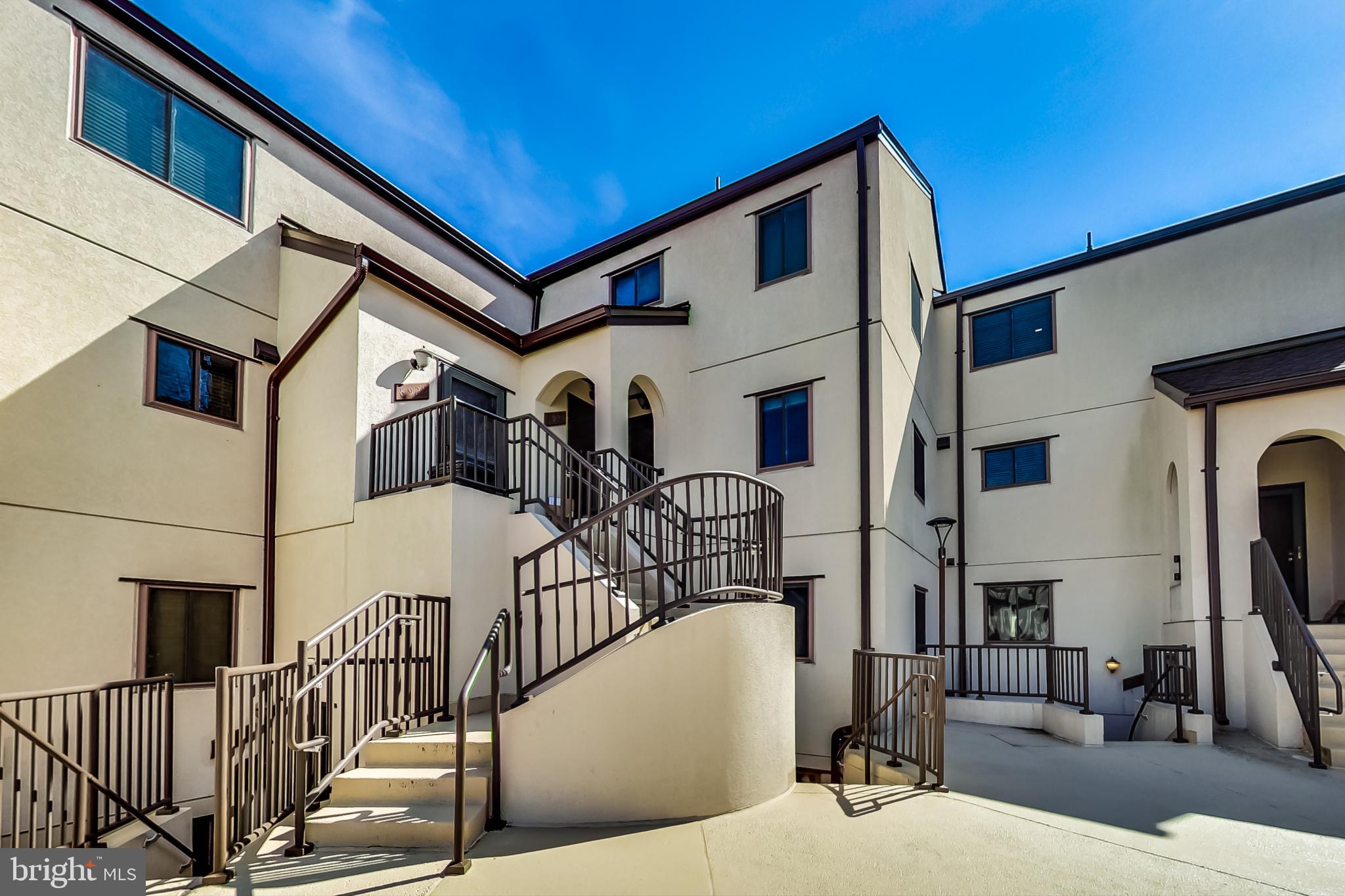 CITY COMMONS - Residential Lease