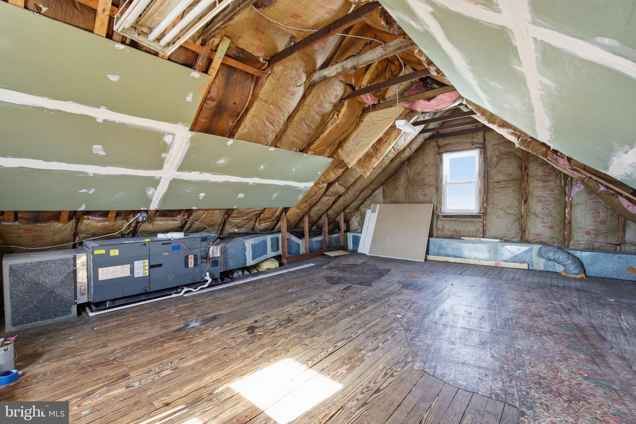 LAURAVILLE HISTORIC DISTRICT - Residential