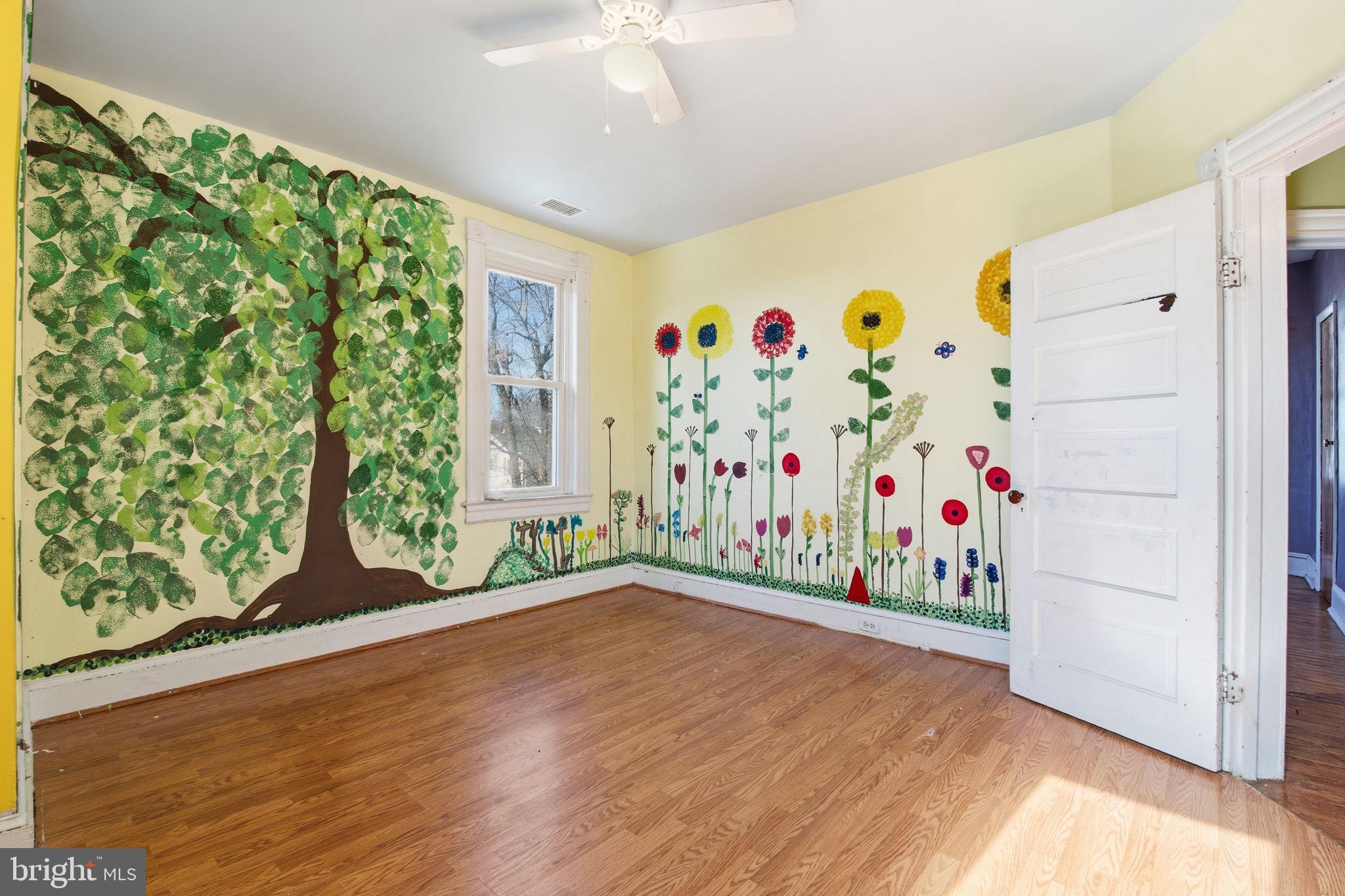 LAURAVILLE HISTORIC DISTRICT - Residential