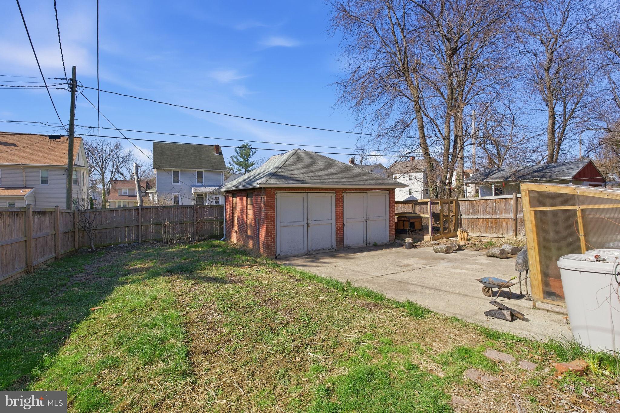 LAURAVILLE HISTORIC DISTRICT - Residential