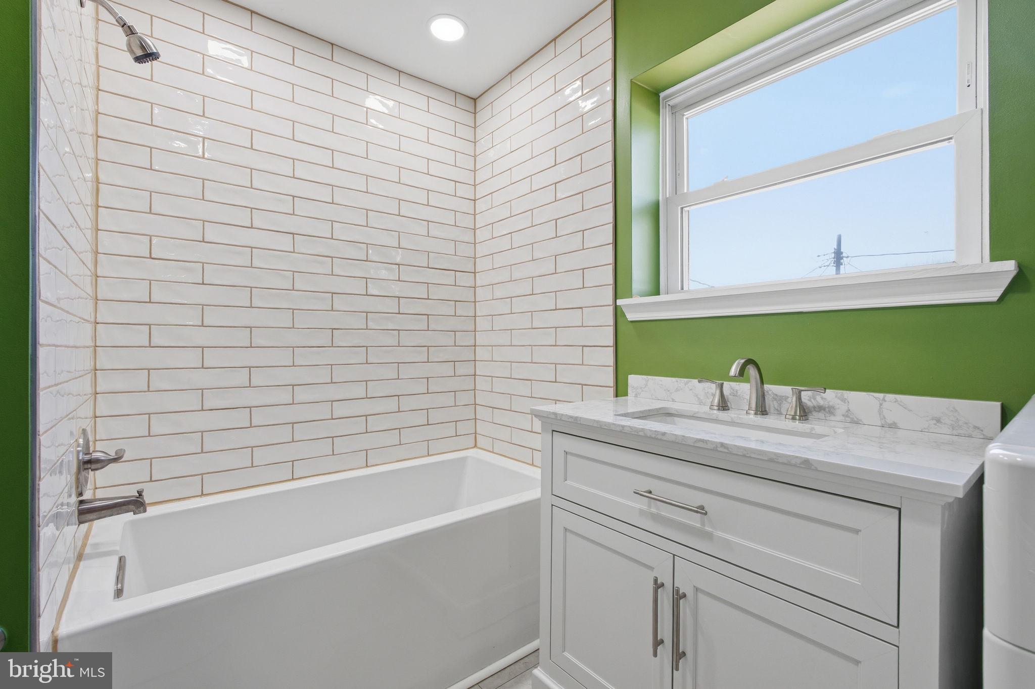 LAURAVILLE HISTORIC DISTRICT - Residential