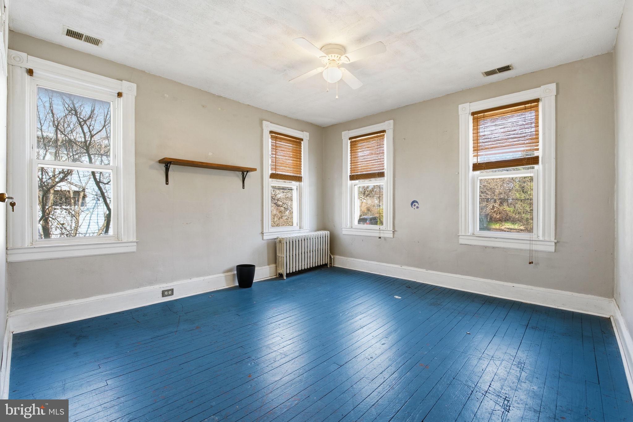 LAURAVILLE HISTORIC DISTRICT - Residential