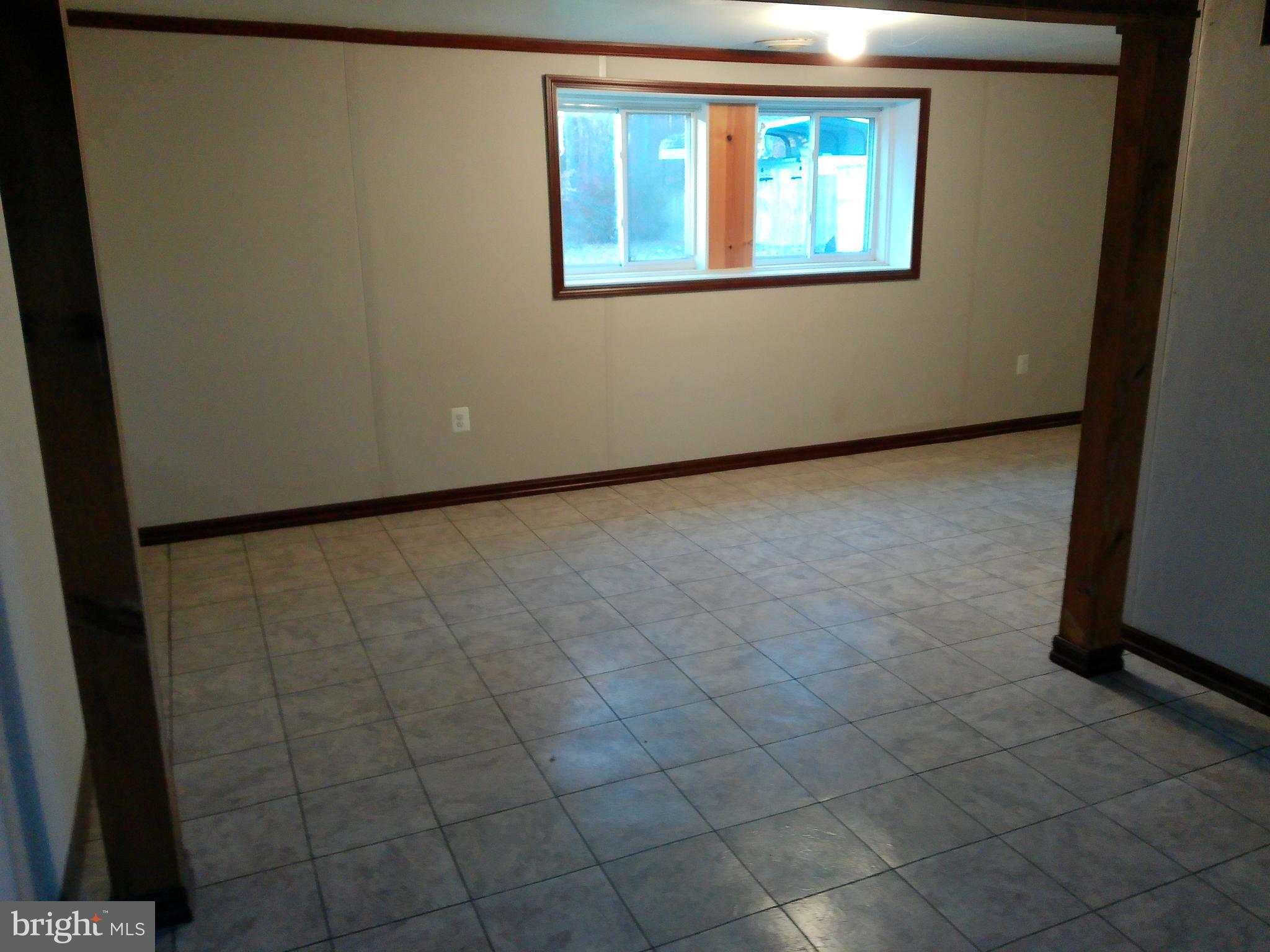 CHESAPEAKE ACRES - Residential Lease