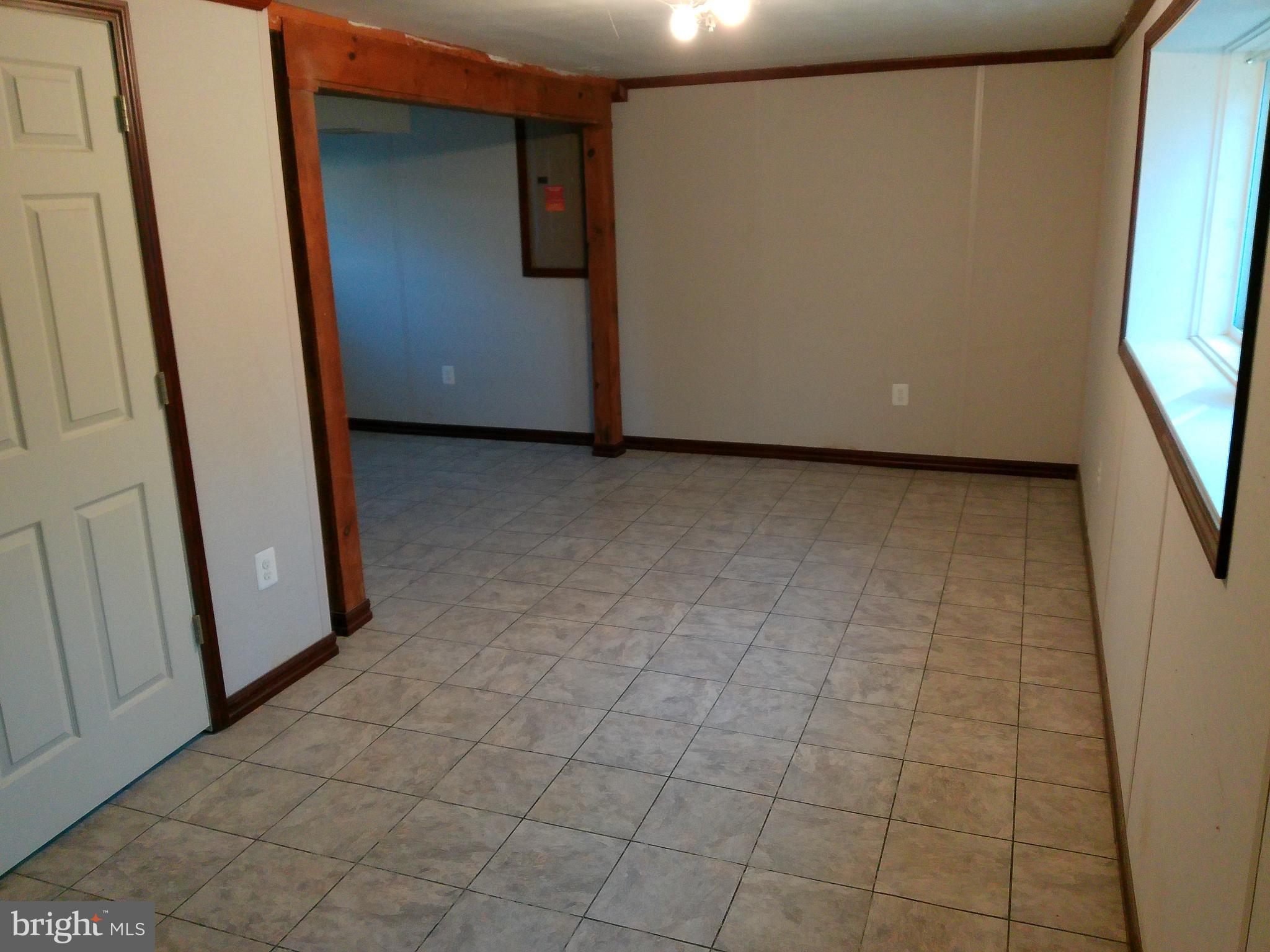 CHESAPEAKE ACRES - Residential Lease