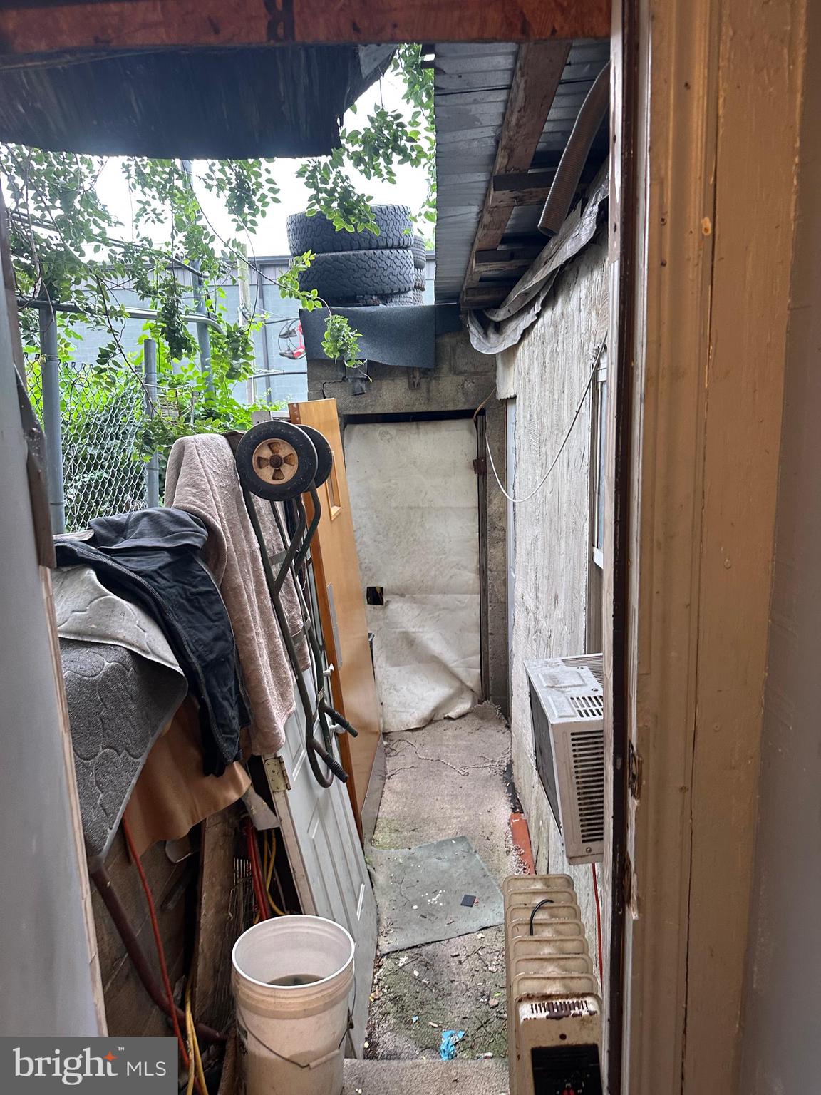 KENSINGTON - Residential