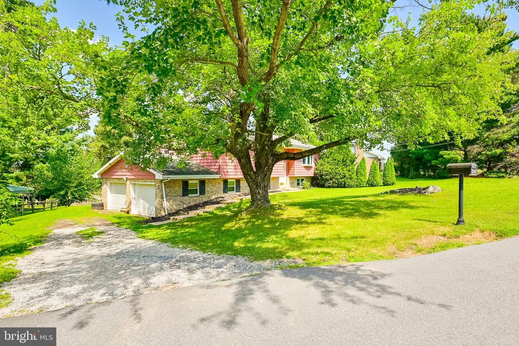 Photo of 149 Rembrandt Drive, LANCASTER, PA 17603 (MLS # PALA2075418)