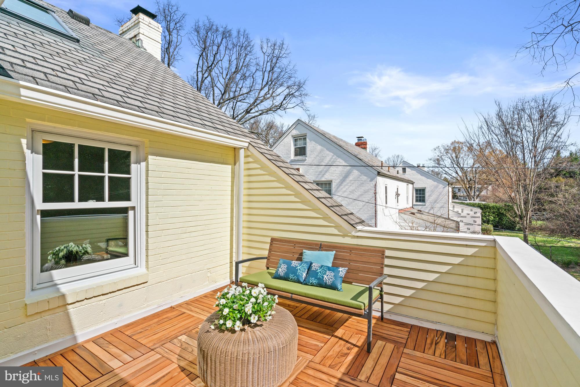 CHEVY CHASE VILLAGE - Residential