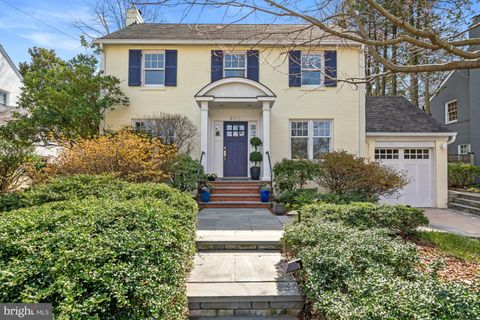 Photo of 5517 Park Street, Chevy Chase, MD 20815 (MLS # MDMC2118532)