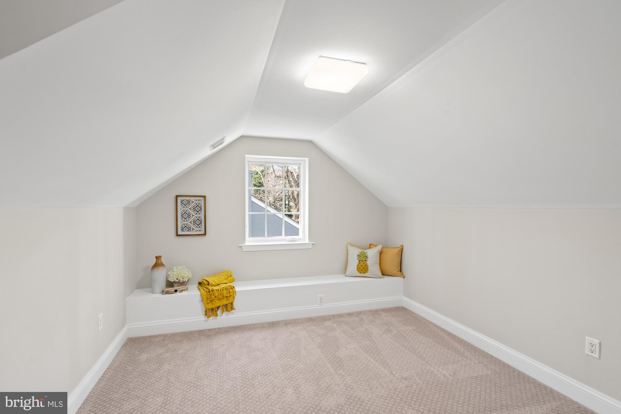 CHEVY CHASE VILLAGE - Residential