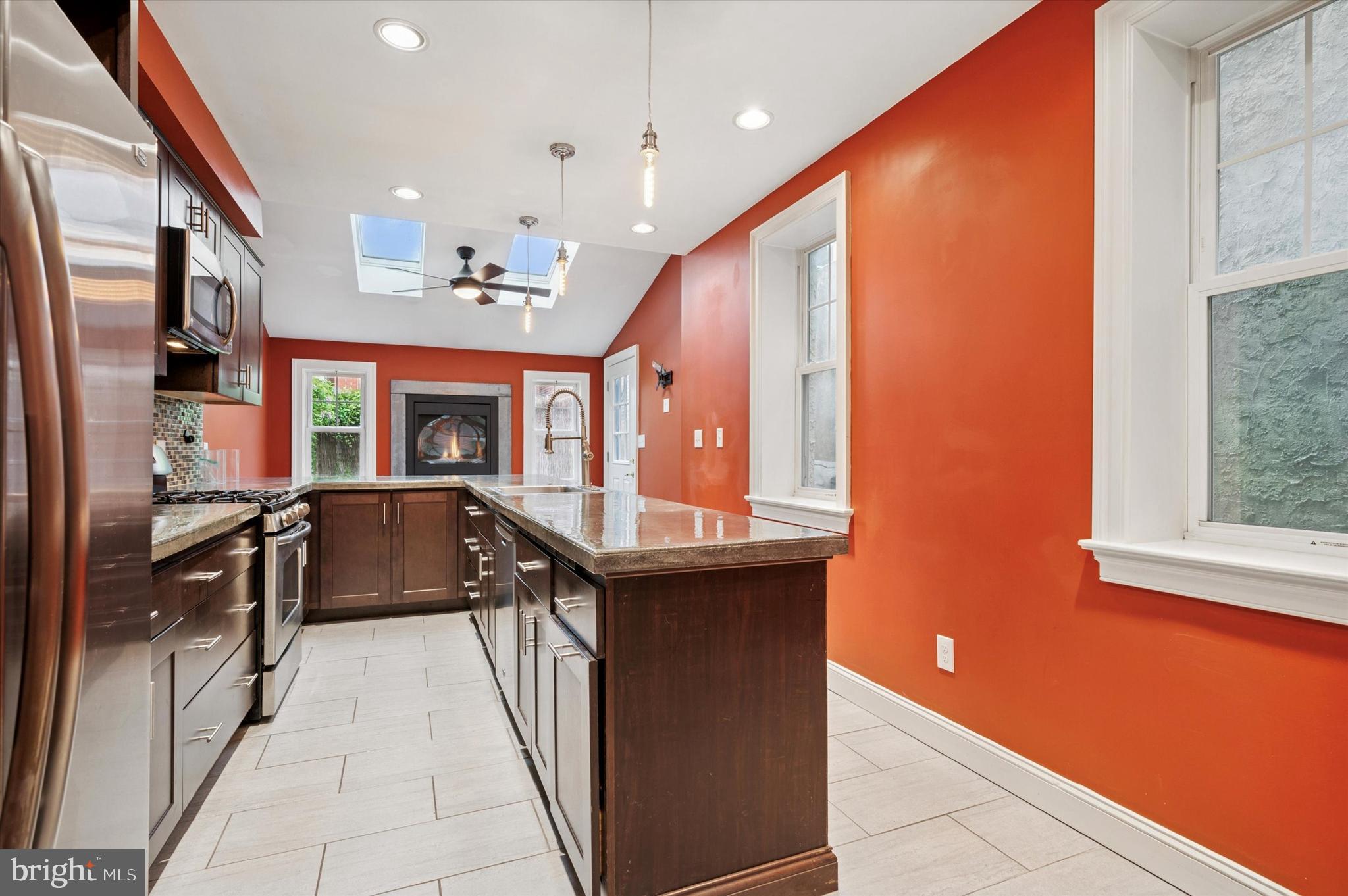 FISHTOWN - Residential Lease