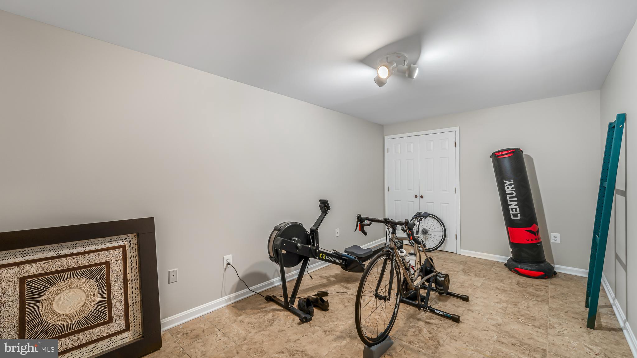 TWIN OAKS FARM - Residential