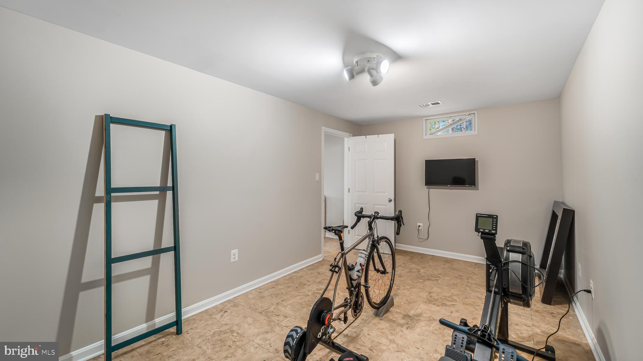 TWIN OAKS FARM - Residential