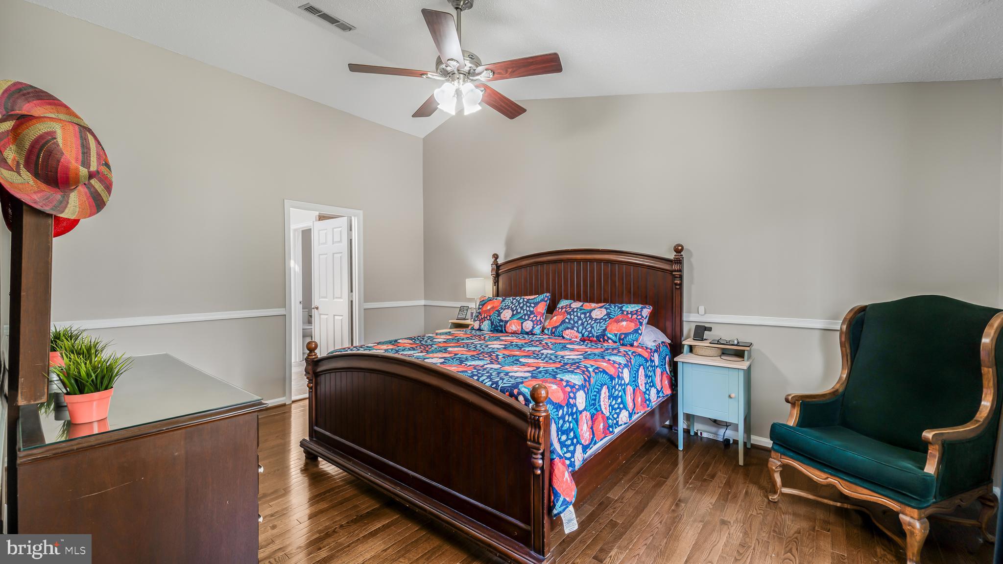 TWIN OAKS FARM - Residential