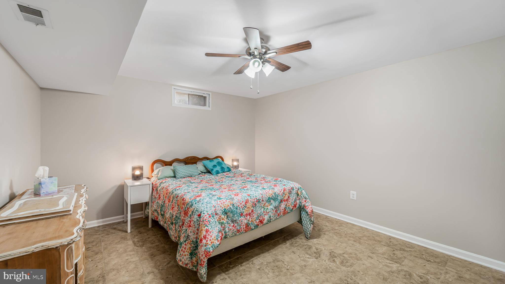 TWIN OAKS FARM - Residential