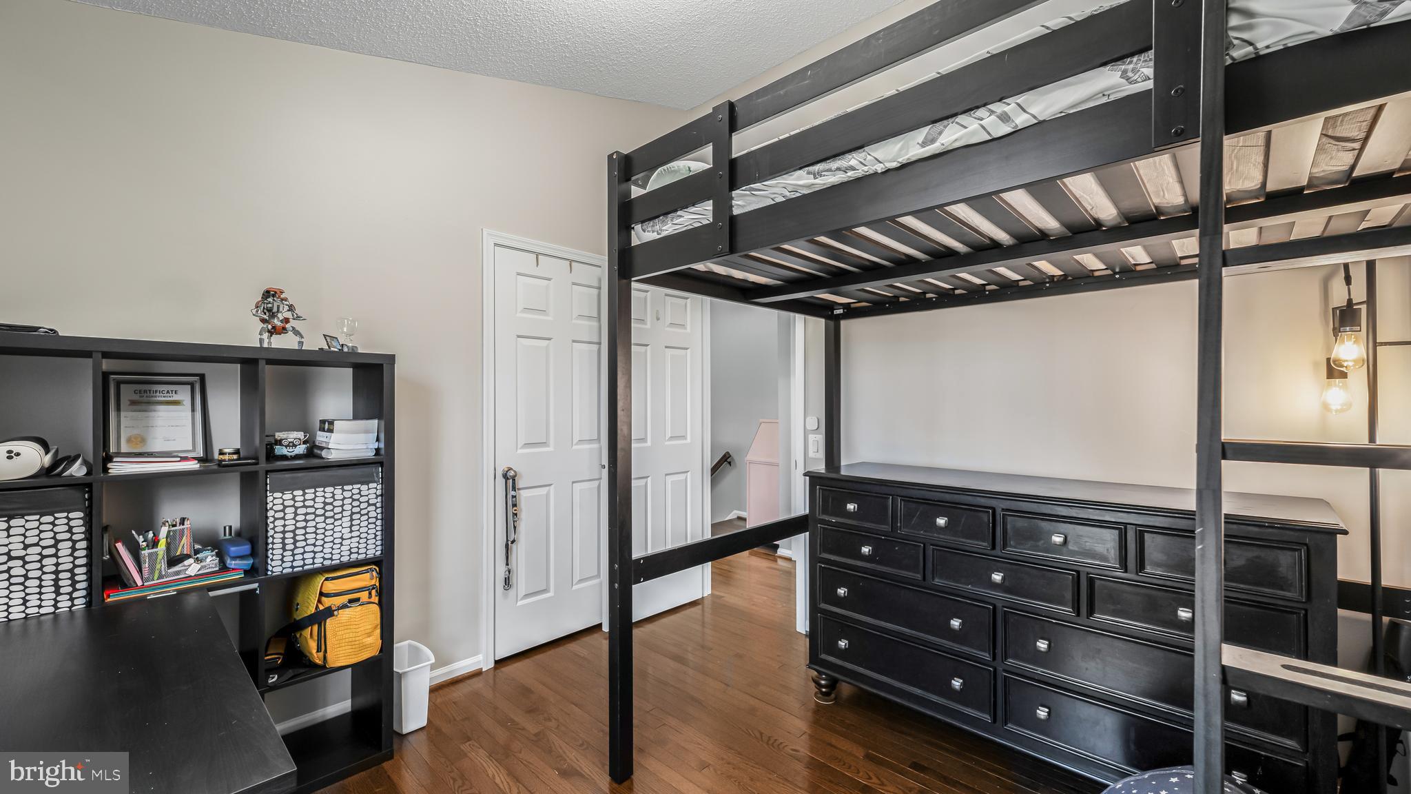 TWIN OAKS FARM - Residential