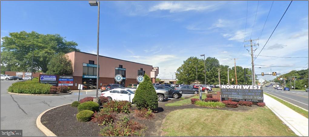 NORTHWEST BUSINESS PARK - Commercial Lease