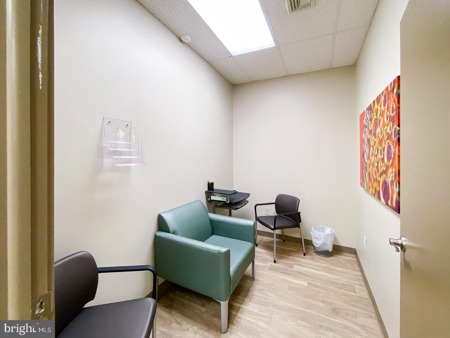 NORTHWEST BUSINESS PARK - Commercial Lease