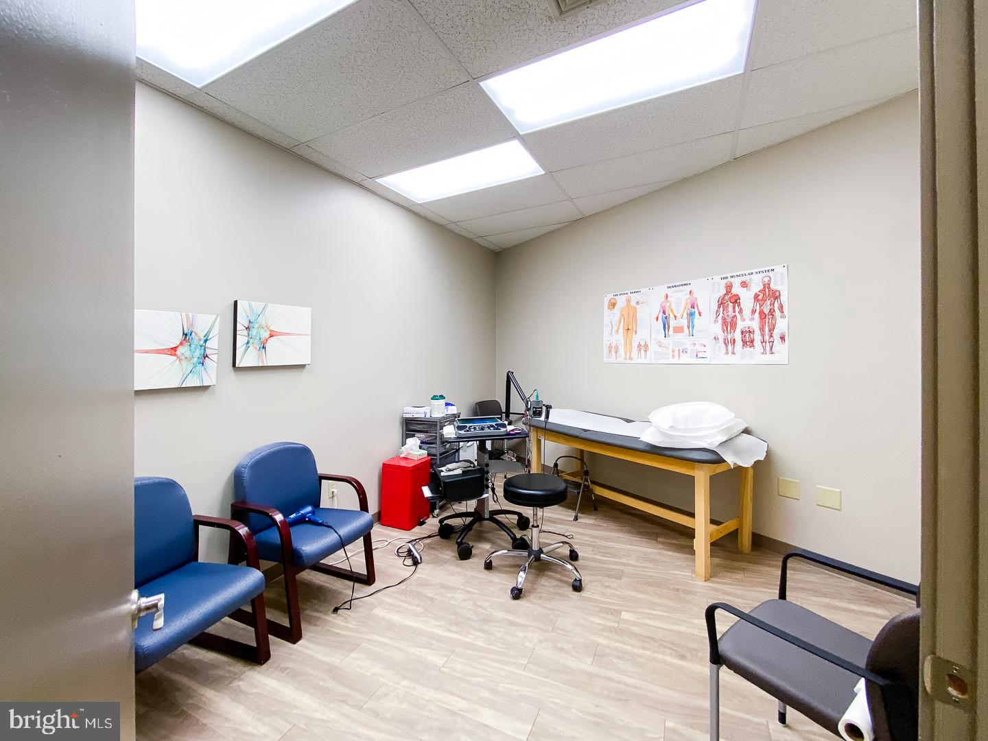 NORTHWEST BUSINESS PARK - Commercial Lease