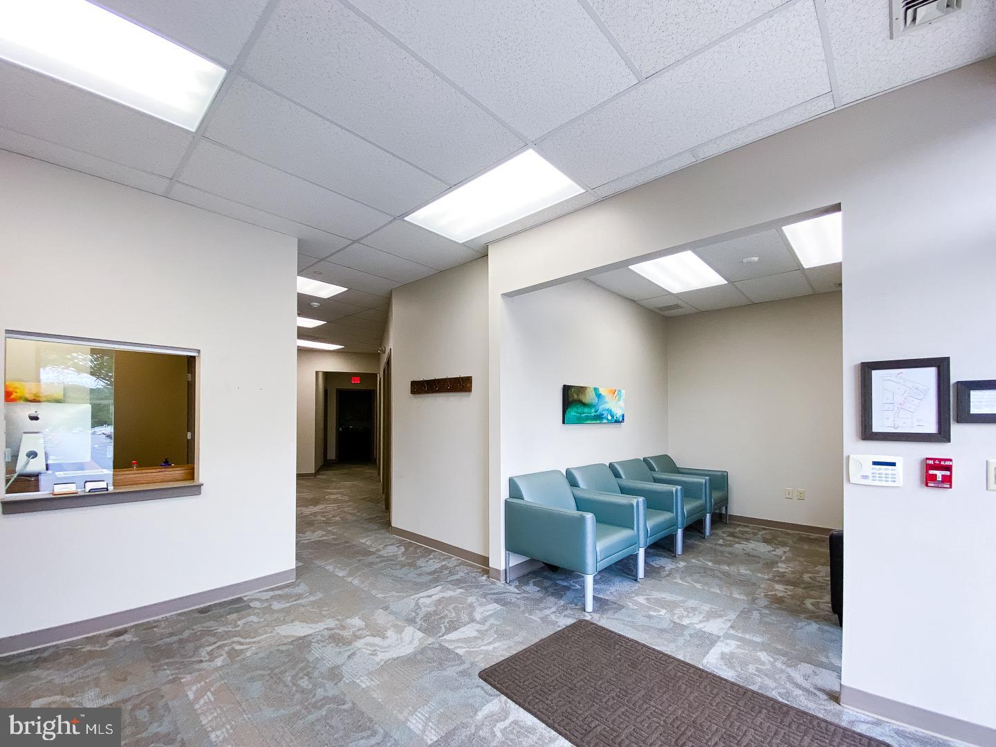 NORTHWEST BUSINESS PARK - Commercial Lease