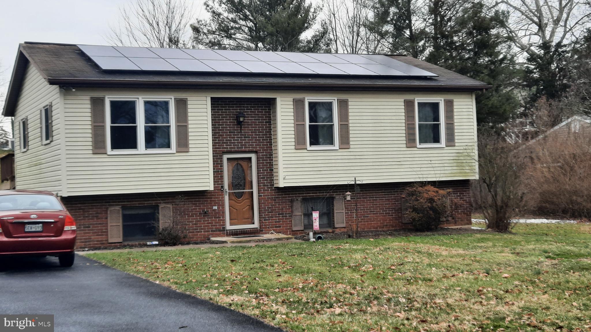 PINE KNOLL - Residential