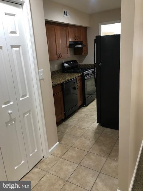 STONEGATE CONDO - Residential Lease
