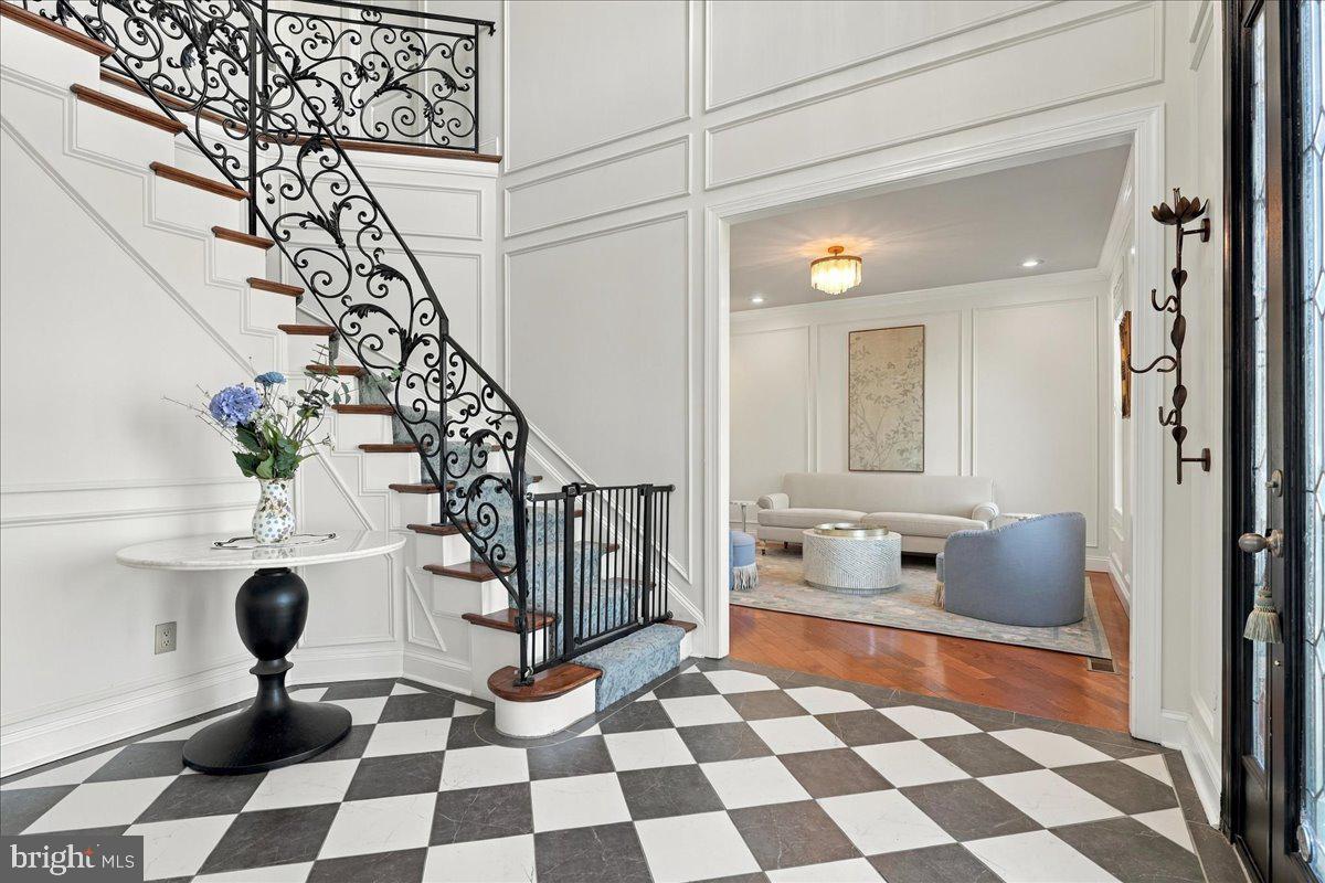 206 BLUE STONE DRIVE