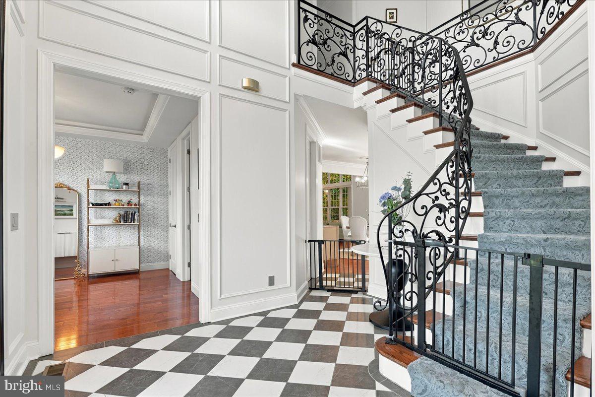 206 BLUE STONE DRIVE