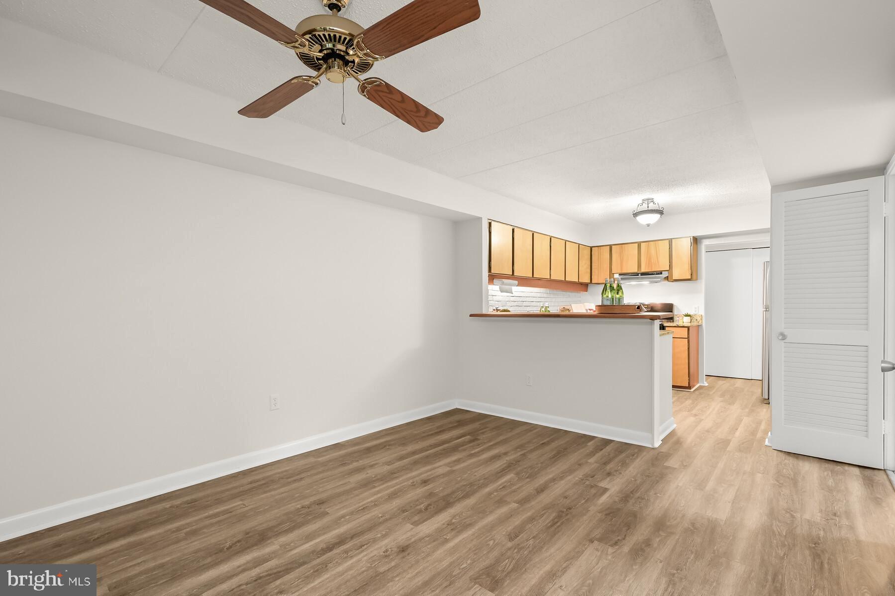 DEERING WOODS - Residential