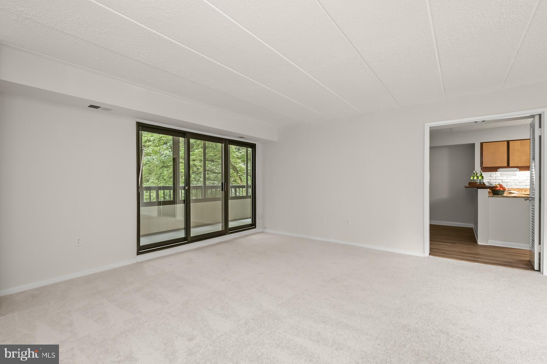 DEERING WOODS - Residential