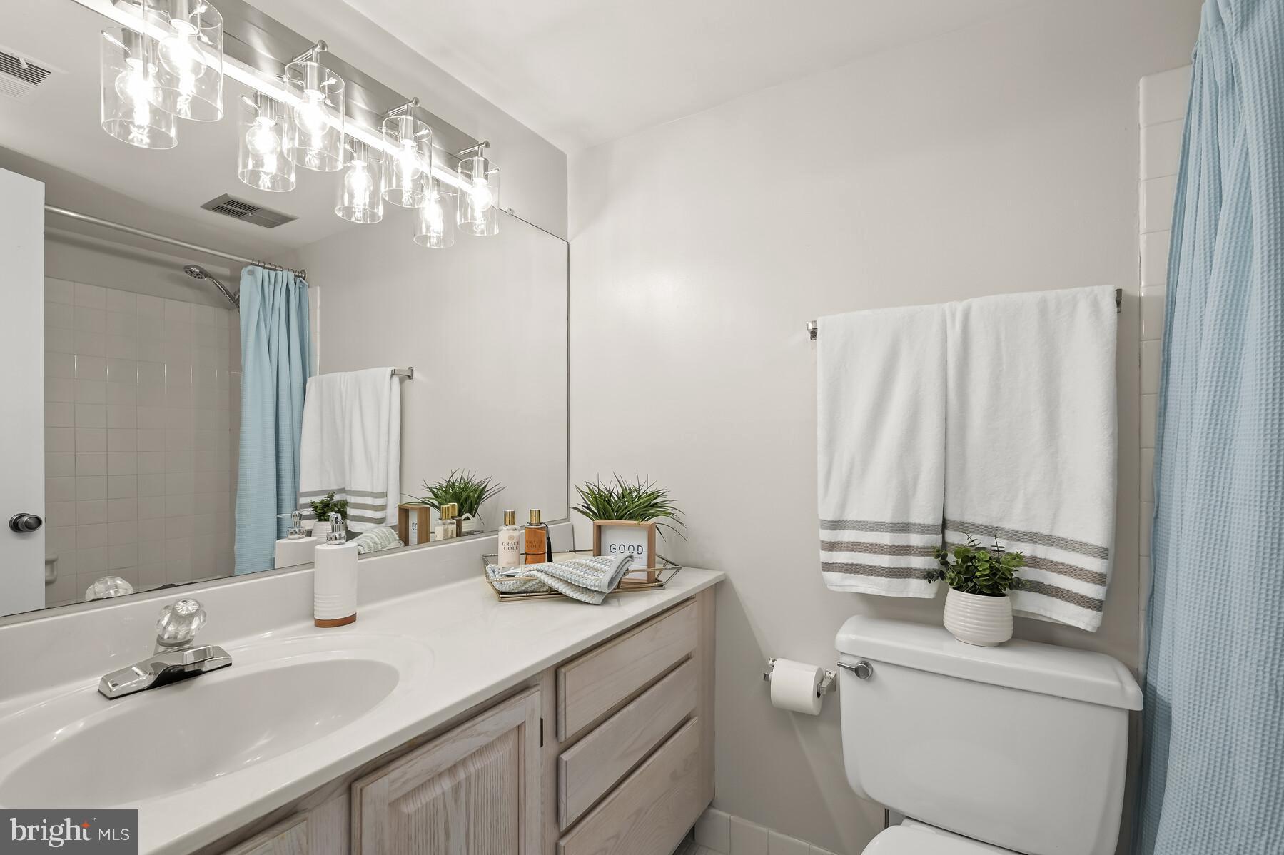 DEERING WOODS - Residential