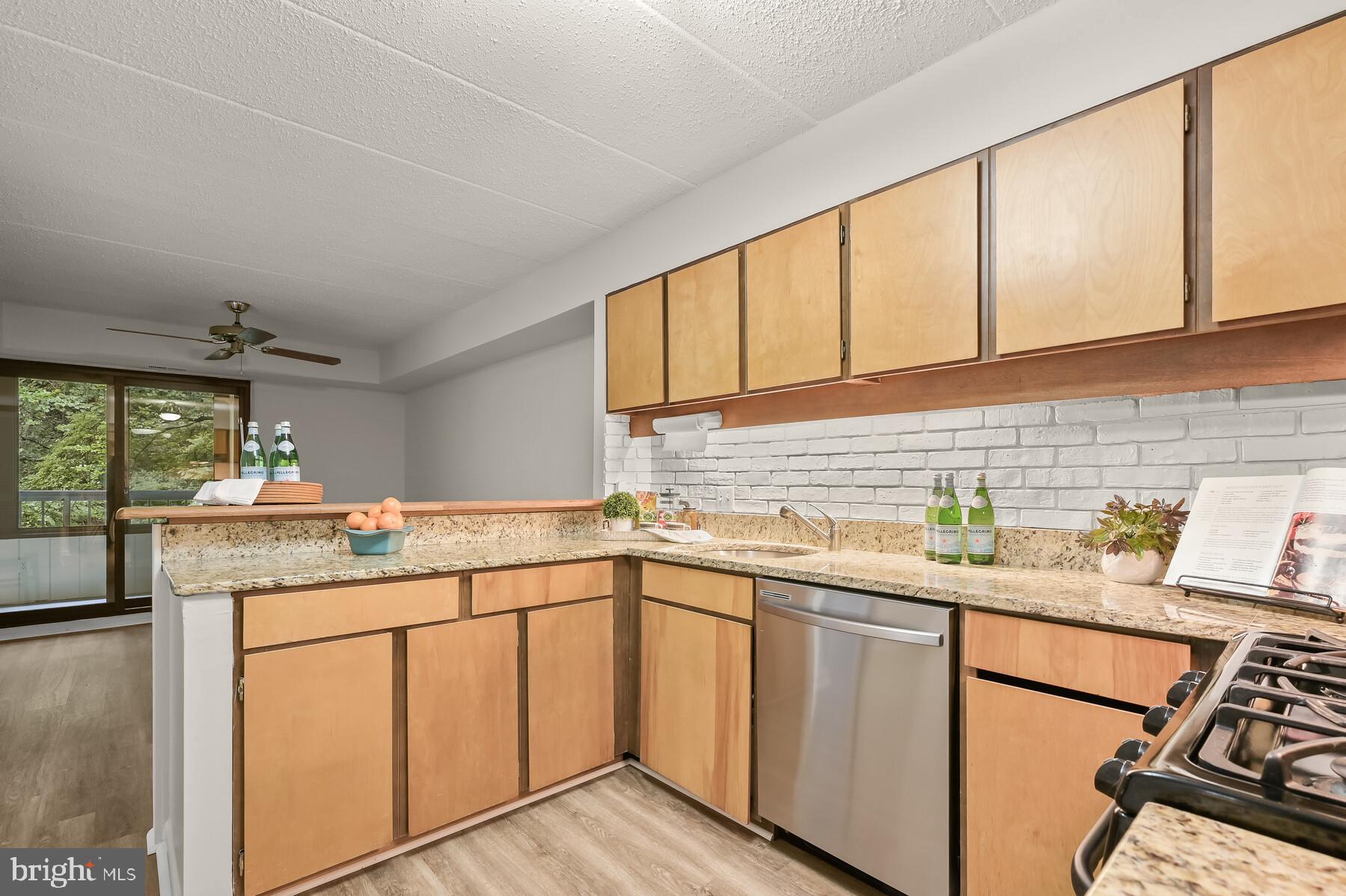 DEERING WOODS - Residential