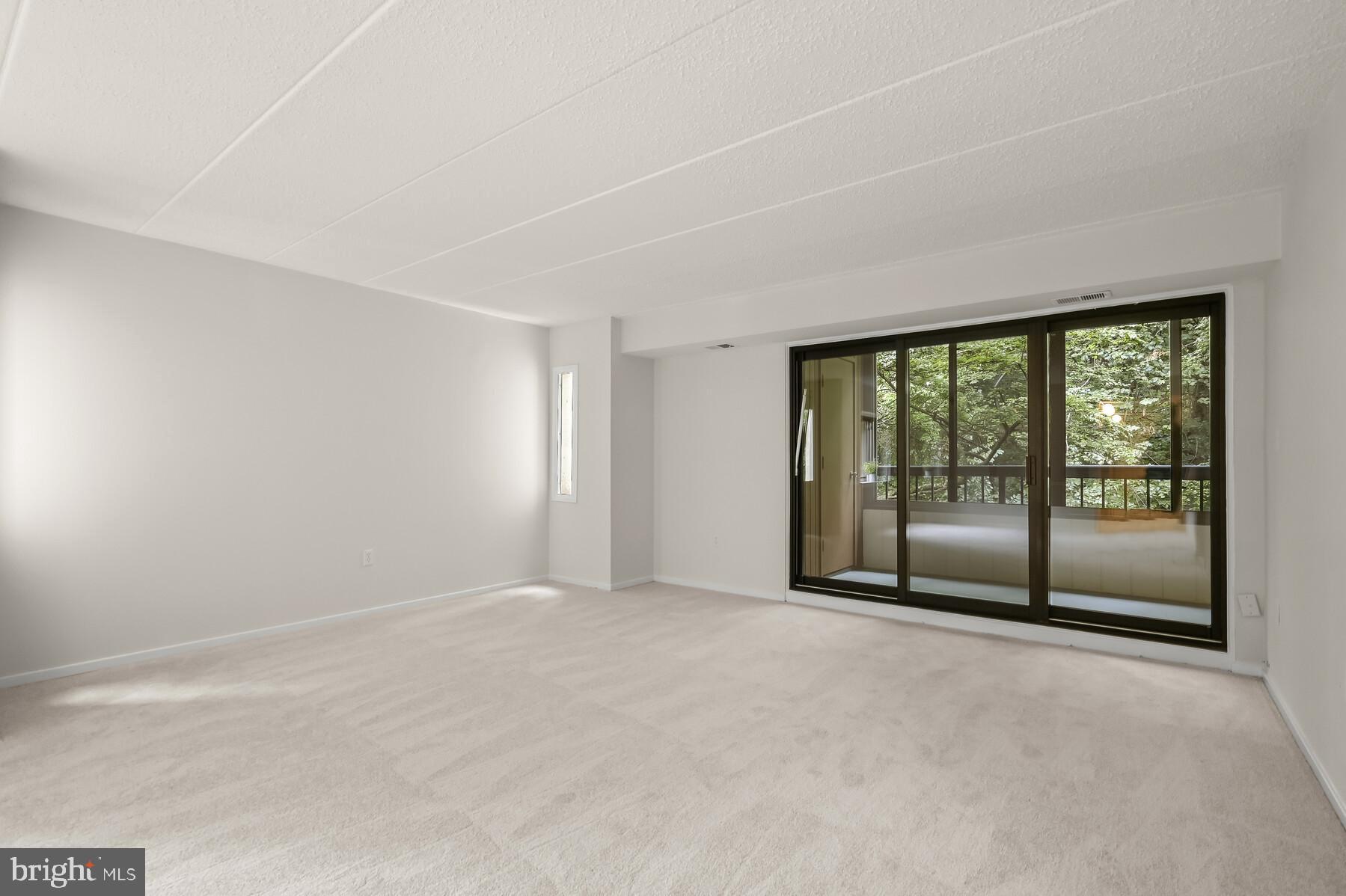 DEERING WOODS - Residential