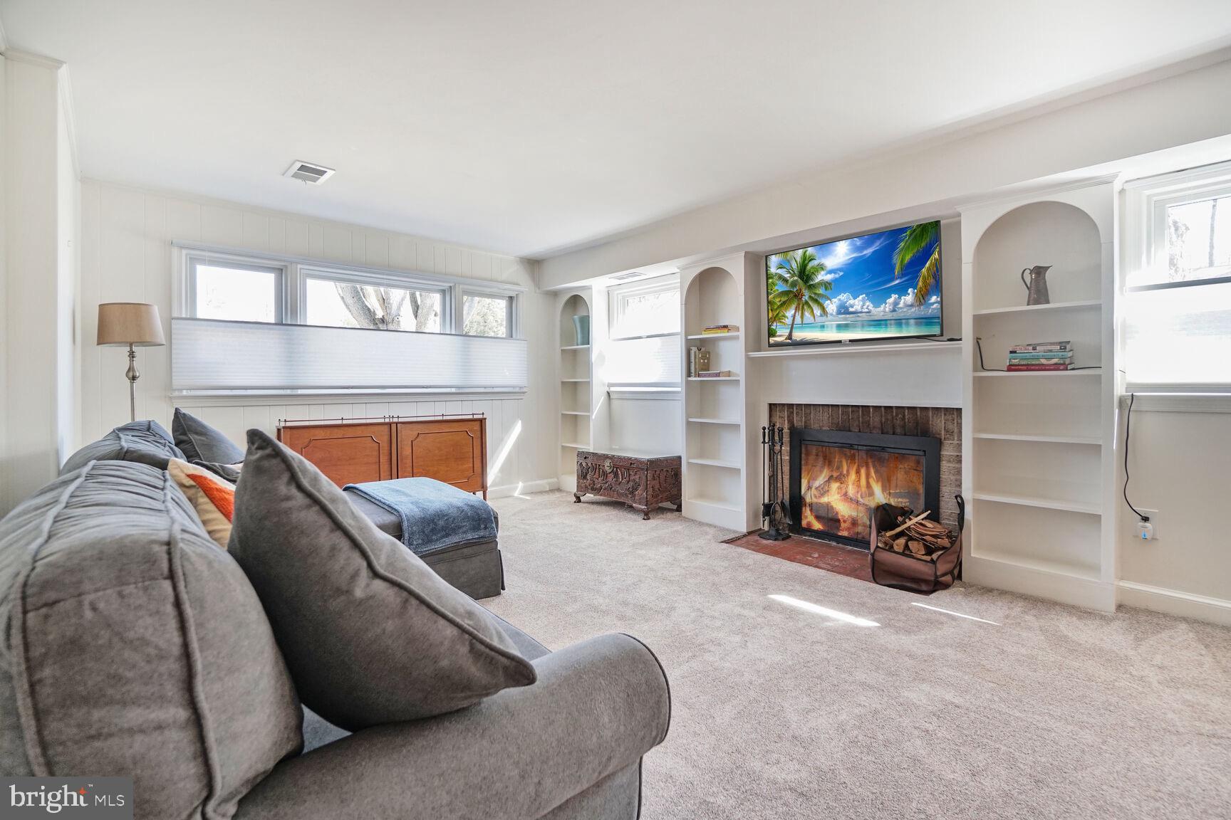 MARLBOROUGH - Residential