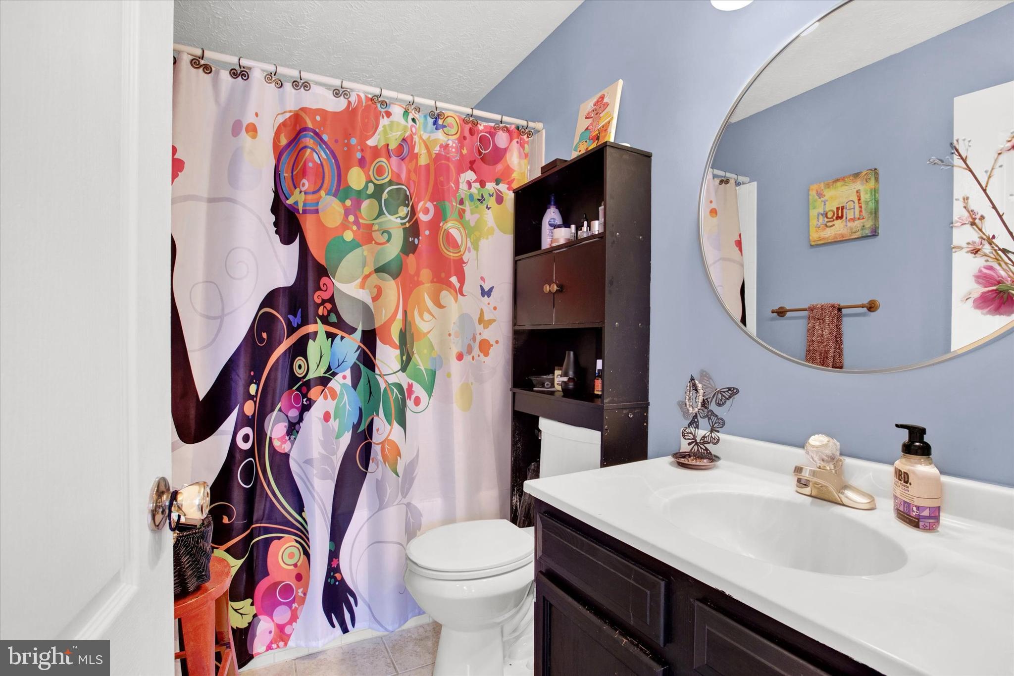 LAKE LARGO - Residential