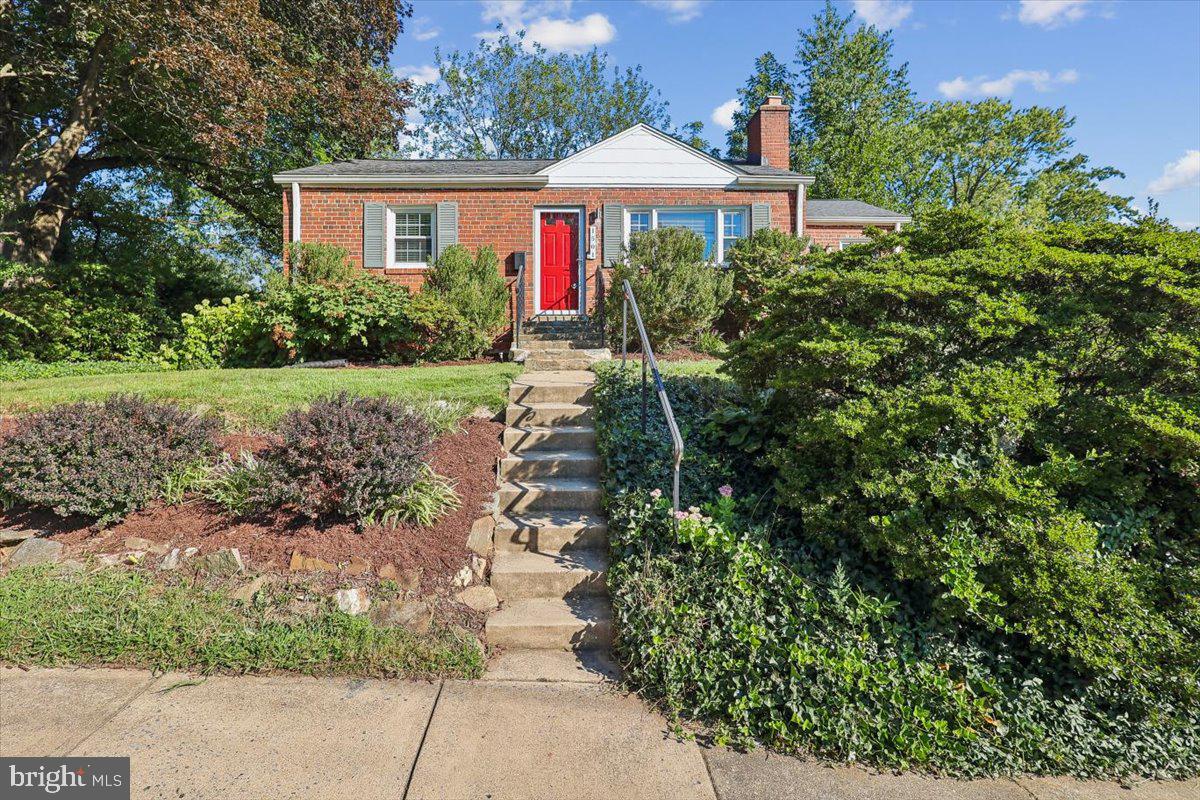 1501 CREST ROAD