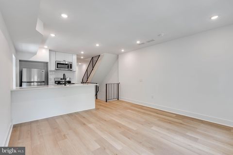 Townhouse For Rent - 4220 Baltimore Avenue #4<br/> PHILADELPHIA, PA 19104