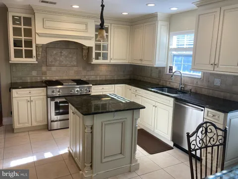 87 Fairway Boulevard, Monroe Township, NJ MLS: NJMX2010600