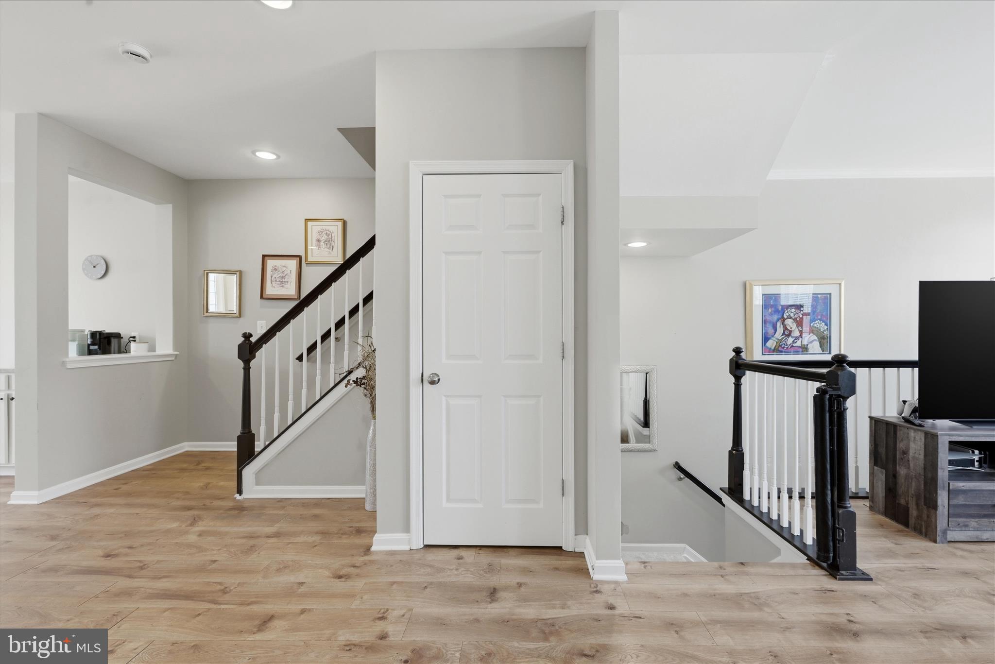 620 HOWITZER TERRACE NE