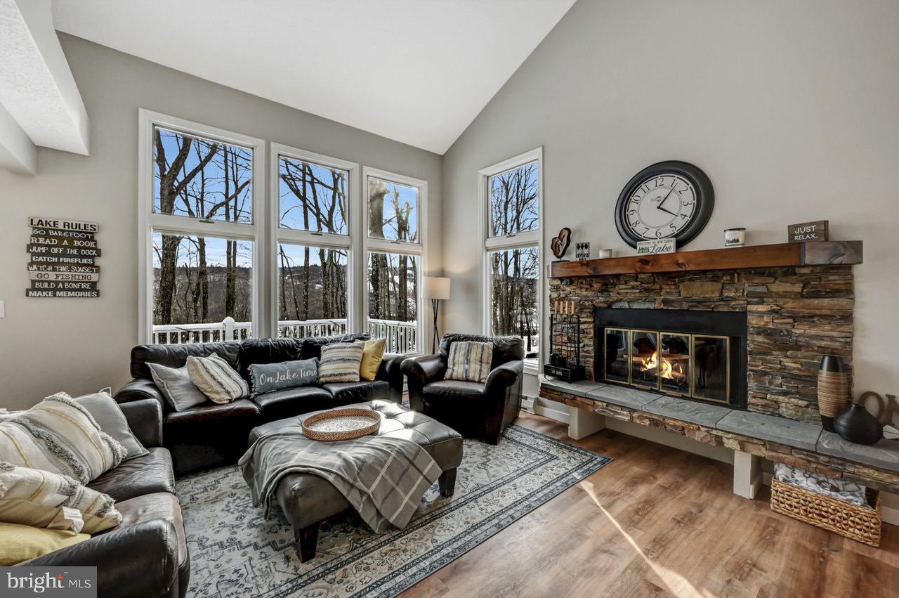 LAURELWOODS - Residential