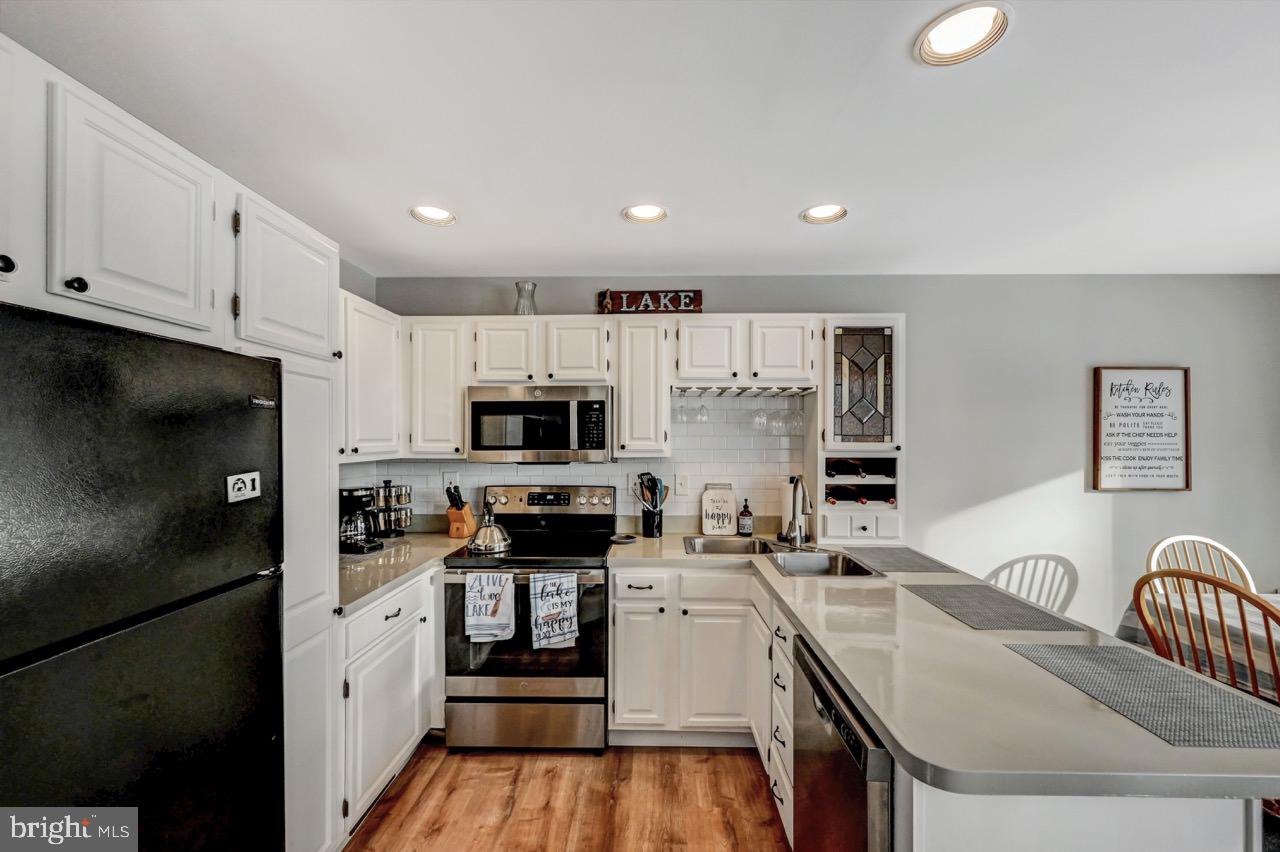 LAURELWOODS - Residential