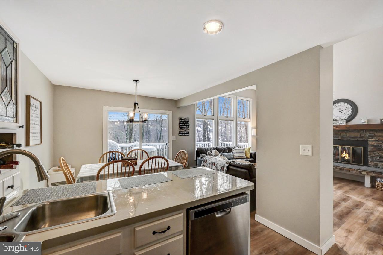 LAURELWOODS - Residential