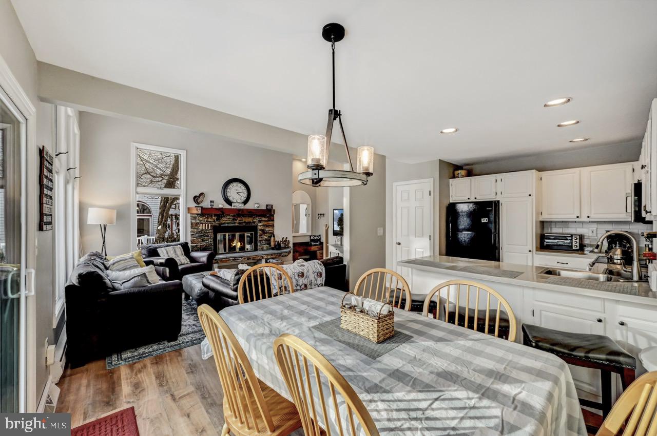 LAURELWOODS - Residential