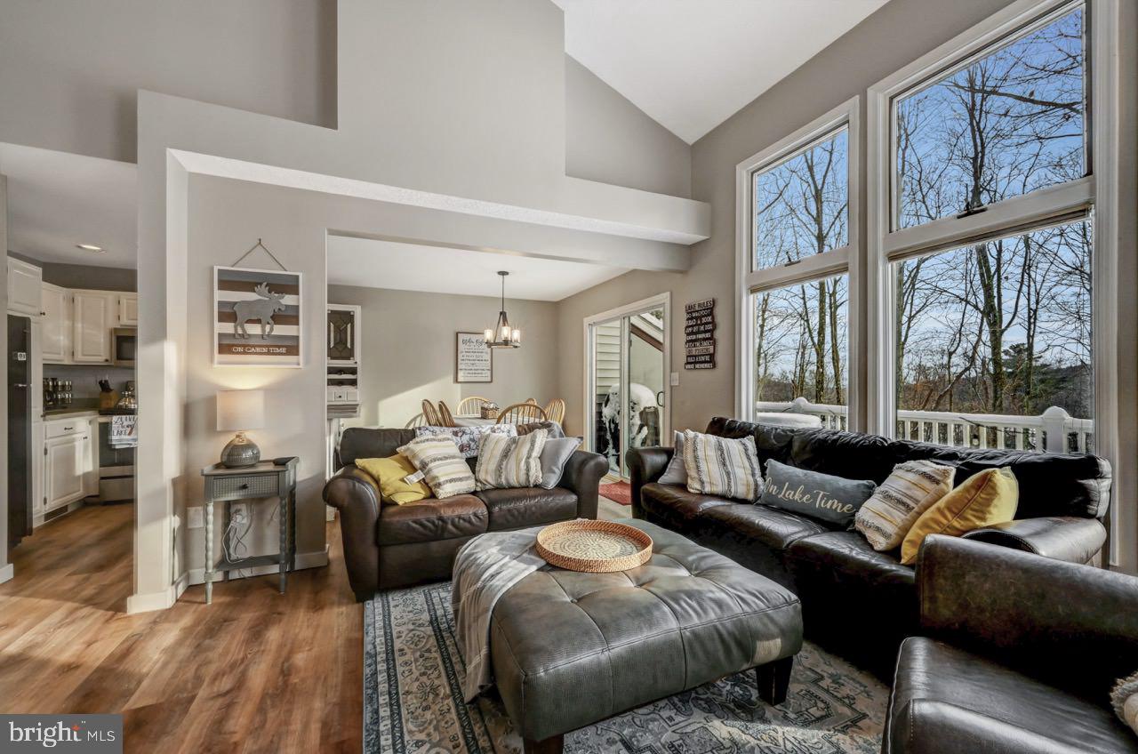 LAURELWOODS - Residential