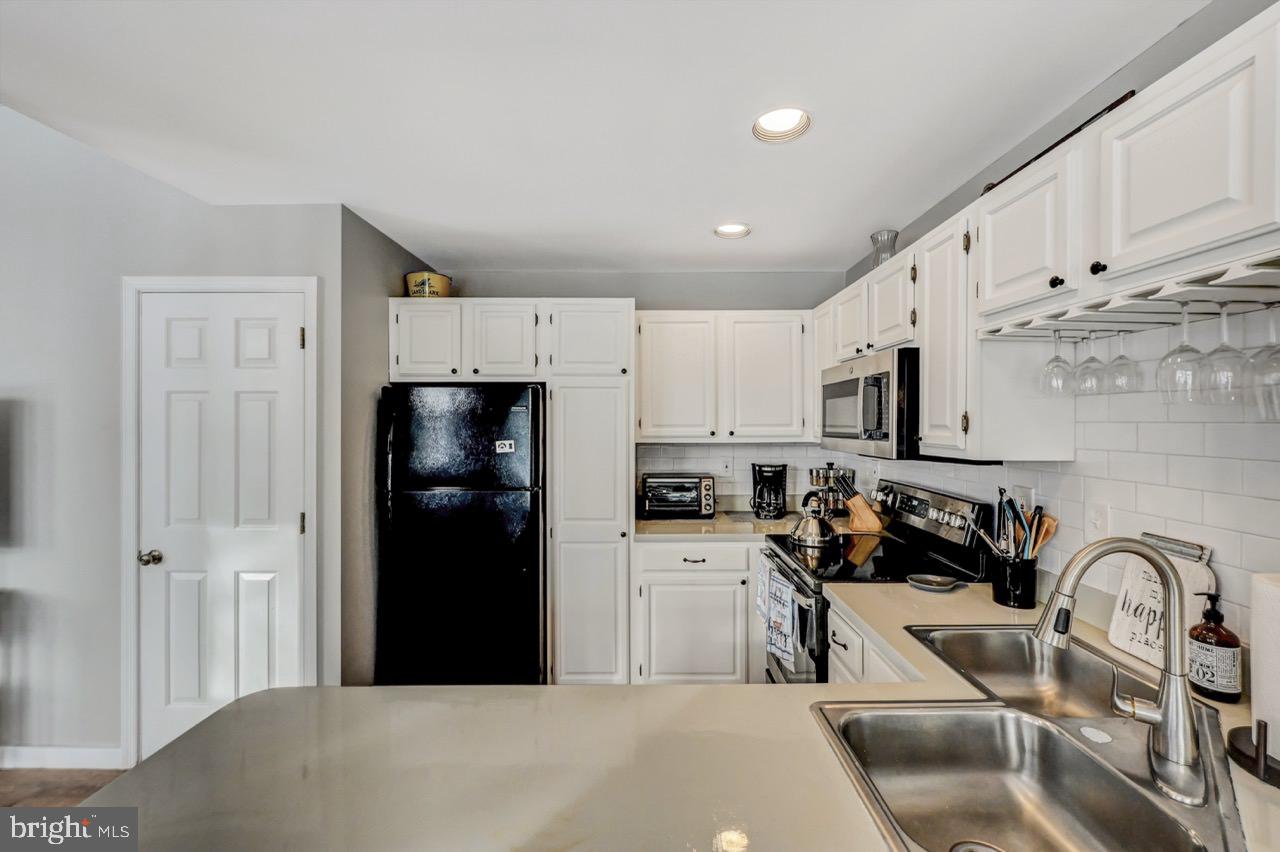 LAURELWOODS - Residential