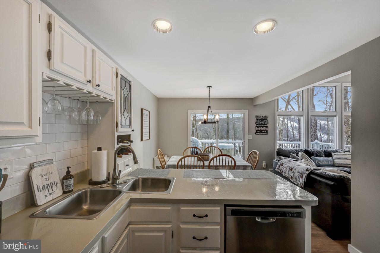 LAURELWOODS - Residential