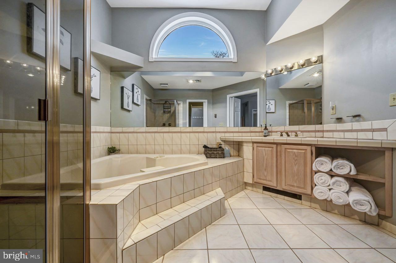 LAURELWOODS - Residential