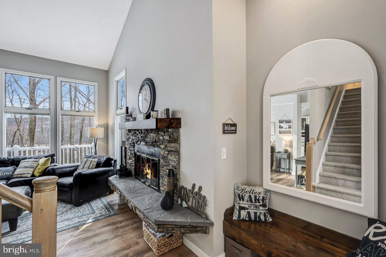 LAURELWOODS - Residential