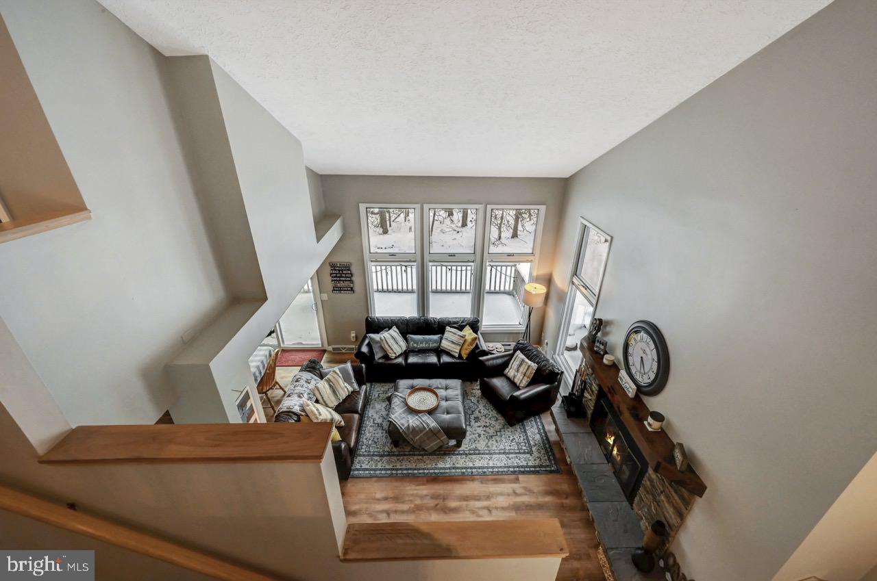 LAURELWOODS - Residential