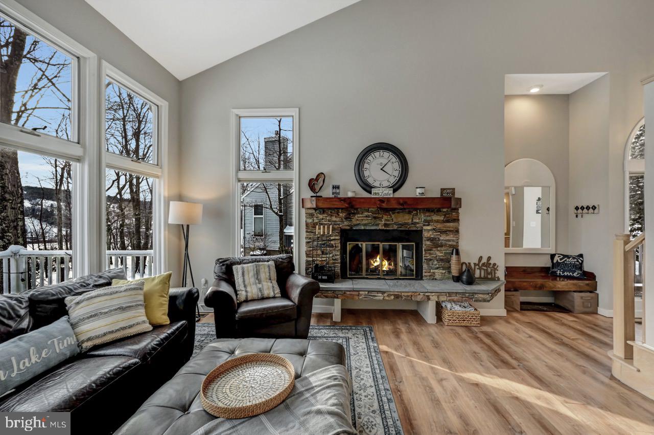 LAURELWOODS - Residential