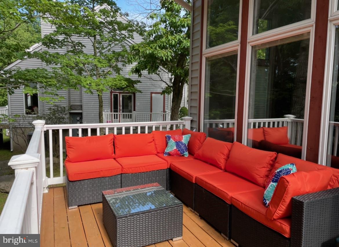 LAURELWOODS - Residential